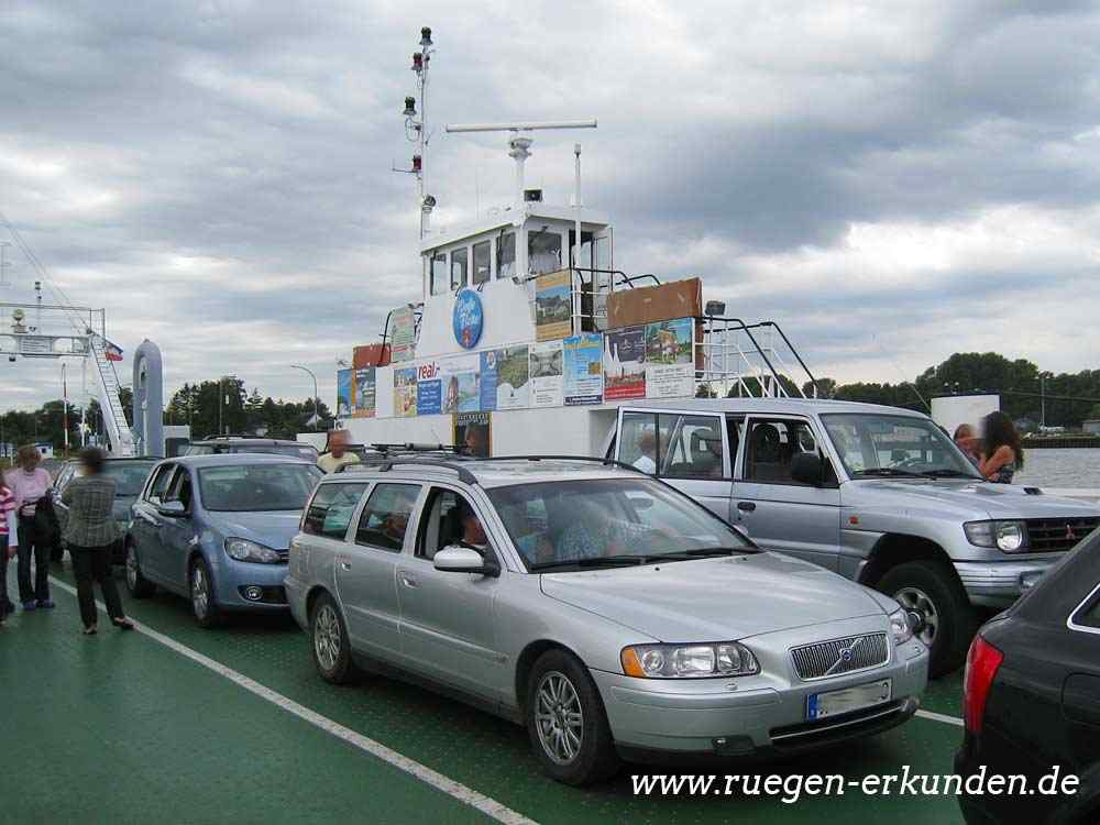 Autotransport auf der Fähre Stahlbrode zur Insel Rügen