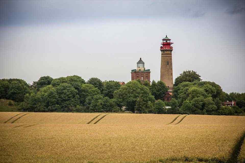 Der Schinkelturm und der Neue Leuchtturm am Kap Arkona 